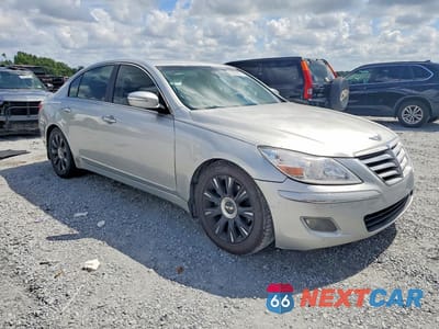 Czwarte zdjęcie samochodu z boku: 2011 HYUNDAI GENESIS 3.8L VIN:KMHGC4DE3BU139128 - miniatura