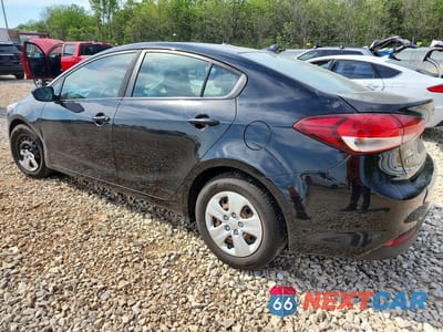Drugie zdjęcie samochodu z przodu: 2017 KIA FORTE LX VIN:3KPFL4A77HE045363 - miniatura