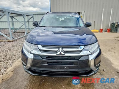 Piąte zdjęcie samochodu w środku: 2018 MITSUBISHI OUTLANDER SE VIN:JA4AD3A38JZ047061 - miniatura