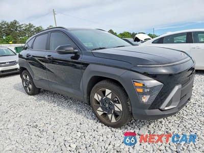 Czwarte zdjęcie samochodu z boku: 2025 HYUNDAI KONA SEL VIN:KM8HB3AB5SU232521 - miniatura