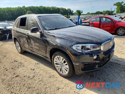 Czwarte zdjęcie samochodu z boku: 2016 BMW X5 XDRIVE50I VIN:5UXKR6C51G0J80980 - miniatura