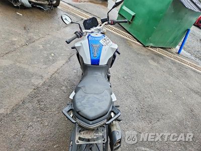 Zdjęcie 6 z 9 samochodu: 2023 BMW F 900 R VIN:WB10K1306P6H67404 - miniatura