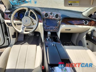 Zdjęcie 8 z 14 samochodu: 2018 BENTLEY BENTAYGA VIN:SJAAC2ZV1JC019776 - miniatura