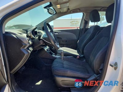 Zdjęcie 7 z 12 samochodu: 2014 CHEVROLET SONIC LT VIN:1G1JC5SH8E4173169 - miniatura