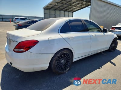 Trzecie zdjęcie samochodu z tyłu: 2016 MERCEDES-BENZ C 300 VIN:55SWF4JB8GU144261 - miniatura