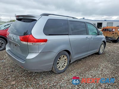 Trzecie zdjęcie samochodu z tyłu: 2011 TOYOTA SIENNA XLE 8-PASSENGER VIN:5TDYK3DC6BS075417 - miniatura