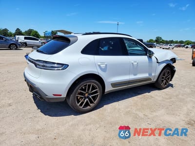 Trzecie zdjęcie samochodu z tyłu: 2024 PORSCHE MACAN BASE VIN:WP1AA2A54RLB03570 - miniatura