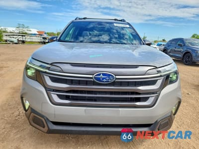 Piąte zdjęcie samochodu w środku: 2025 SUBARU FORESTER LIMITED VIN:JF2SLDRC5SH500410 - miniatura