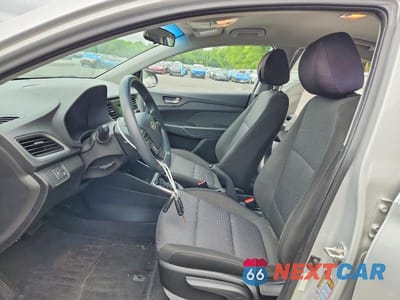 Zdjęcie 7 z 13 samochodu: 2018 HYUNDAI ACCENT SE VIN:3KPC24A36JE025453 - miniatura