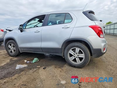 Drugie zdjęcie samochodu z przodu: 2019 CHEVROLET TRAX LS VIN:3GNCJKSB9KL317566 - miniatura