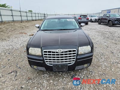 Piąte zdjęcie samochodu w środku: 2010 CHRYSLER 300 TOURING VIN:2C3CA5CVXAH229916 - miniatura