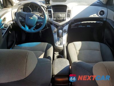 Zdjęcie 8 z 12 samochodu: 2012 CHEVROLET CRUZE LS VIN:1G1PC5SH4C7240632 - miniatura