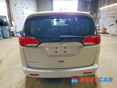 Zdjęcie 6 z 13 samochodu: 2017 CHRYSLER PACIFICA LX VIN:2C4RC1CG1HR665570 - miniatura