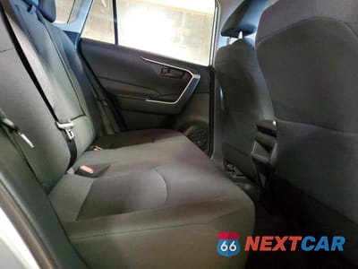 Zdjęcie 11 z 14 samochodu: 2020 TOYOTA RAV4 LE VIN:2T3G1RFV7LW104620 - miniatura