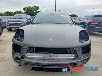 Piąte zdjęcie samochodu w środku: 2018 PORSCHE MACAN VIN:WP1AA2A54JLB20695 - miniatura