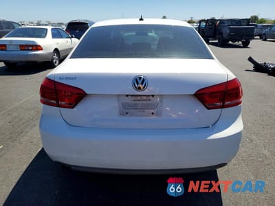 Zdjęcie 6 z 12 samochodu: 2013 VOLKSWAGEN PASSAT S VIN:1VWAP7A39DC029094 - miniatura