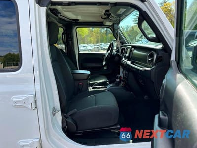 Zdjęcie 9 z 10 samochodu: 2018 JEEP WRANGLER UNLIMITED SPORT VIN:1C4HJXDG5JW162480 - miniatura