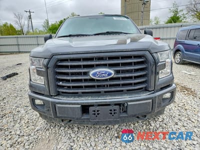 Piąte zdjęcie samochodu w środku: 2017 FORD F150 SUPERCREW VIN:1FTFW1EG7HFB57568 - miniatura