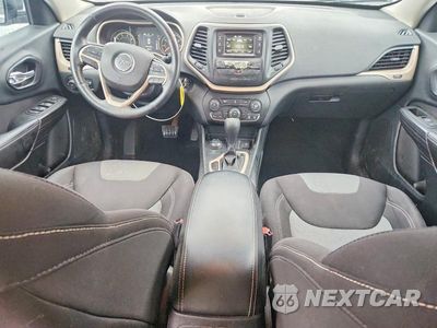 Zdjęcie 8 z 12 samochodu: 2014 JEEP CHEROKEE LATITUDE VIN:1C4PJMCB6EW220148 - miniatura
