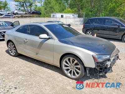 Czwarte zdjęcie samochodu z boku: 2013 AUDI A5 PREMIUM PLUS VIN:WAULFAFR6DA008785 - miniatura