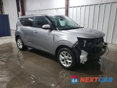 Czwarte zdjęcie samochodu z boku: 2025 KIA SOUL LX VIN:KNDJ23AUXS7942259 - miniatura