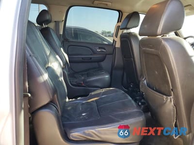 Zdjęcie 10 z 12 samochodu: 2008 GMC YUKON DENALI VIN:1GKFK63818J130212 - miniatura