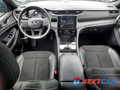 Zdjęcie 8 z 14 samochodu: 2024 JEEP GRAND CHEROKEE LAREDO VIN:1C4RJHAG4RC702199 - miniatura