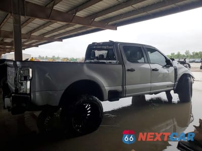 Trzecie zdjęcie samochodu z tyłu: 2023 FORD F250 VIN:1FT8W2BT2PED87443 - miniatura