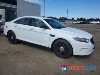 Czwarte zdjęcie samochodu z boku: 2016 FORD TAURUS POLICE INTERCEPTOR VIN:1FAHP2MK1GG103392 - miniatura