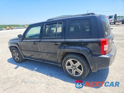 Drugie zdjęcie samochodu z przodu: 2008 JEEP PATRIOT SPORT VIN:1J8FT28WX8D761055 - miniatura