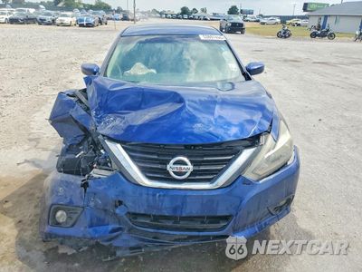 Piąte zdjęcie samochodu w środku: 2017 NISSAN ALTIMA 2.5 SR VIN:1N4AL3AP5HC496051 - miniatura