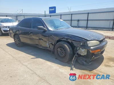 Czwarte zdjęcie samochodu z boku: 1995 TOYOTA CAMRY LE VIN:4T1GK12E2SU079976 - miniatura