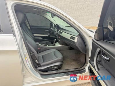 Piąte zdjęcie samochodu w środku: 2007 BMW 335 I VIN:WBAVB73527PA86445 - miniatura
