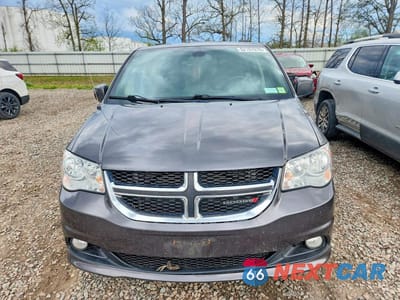 Piąte zdjęcie samochodu w środku: 2019 DODGE GRAND CARAVAN SXT VIN:2C4RDGCG4KR772197 - miniatura