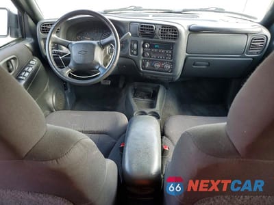 Zdjęcie 8 z 13 samochodu: 2004 CHEV BLAZER VIN:1GNCS13X74K157628 - miniatura