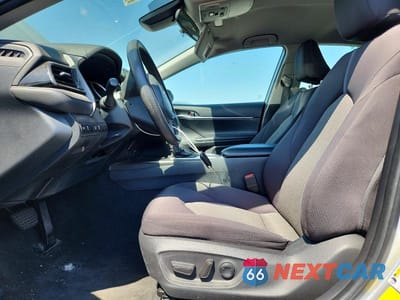 Zdjęcie 7 z 12 samochodu: 2022 TOYOTA CAMRY LE VIN:4T1C11AK6NU642606 - miniatura