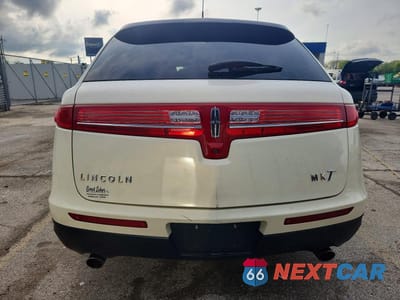 Zdjęcie 6 z 14 samochodu: 2013 LINCOLN MKT VIN:2LMHJ5AT5DBL56518 - miniatura