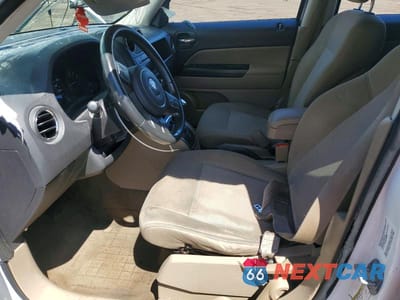 Zdjęcie 7 z 12 samochodu: 2011 JEEP PATRIOT SPORT VIN:1J4NF1GB2BD217640 - miniatura