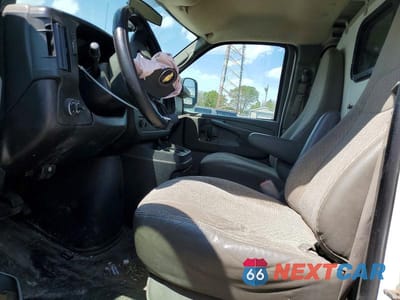 Zdjęcie 7 z 14 samochodu: 2014 CHEVROLET EXPRESS G1500 VIN:1GCSGAFX6E1108428 - miniatura