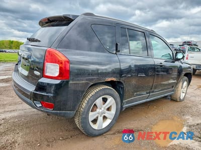 Trzecie zdjęcie samochodu z tyłu: 2012 JEEP COMPASS LATITUDE VIN:1C4NJCEB5CD685320 - miniatura
