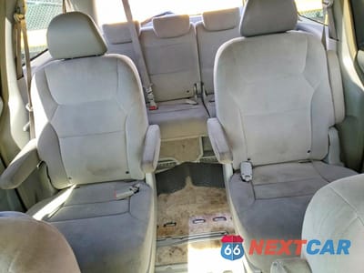 Zdjęcie 10 z 13 samochodu: 2005 HONDA ODYSSEY EX VIN:5FNRL38405B407770 - miniatura