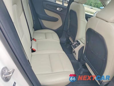 Zdjęcie 10 z 12 samochodu: 2023 VOLVO XC40 PLUS VIN:YV4L12UNXP2114157 - miniatura