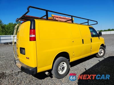 Trzecie zdjęcie samochodu z tyłu: 2021 GMC SAVANA 2500 CARGO VAN VIN:1GTW7AFP7M1176138 - miniatura