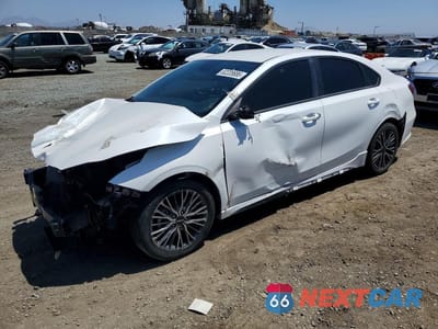 2023 KIA FORTE GT-LINE 3KPF54AD1PE660991 - główne zdjęcie licytacji z USA - miniatura