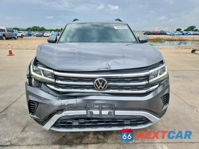 Piąte zdjęcie samochodu w środku: 2023 VOLKSWAGEN ATLAS SE VIN:1V2JR2CA2PC553024 - miniatura