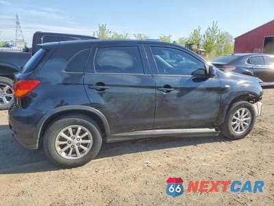 Trzecie zdjęcie samochodu z tyłu: 2018 MITSUBISHI RVR SE VIN:JA4AJ3AU8JU601665 - miniatura