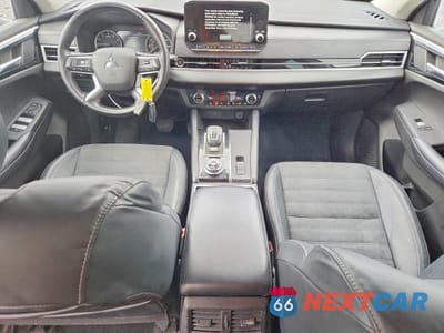 Zdjęcie 8 z 12 samochodu: 2023 MITSUBISHI OUTLANDER VIN:JA4J4UA87PZ025188 - miniatura