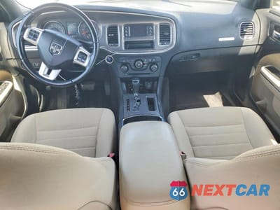 Zdjęcie 8 z 12 samochodu: 2011 DODGE CHARGER VIN:2B3CL3CG0BH582101 - miniatura