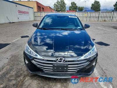 Piąte zdjęcie samochodu w środku: 2019 HYUNDAI ELANTRA SEL VIN:5NPD84LF2KH463944 - miniatura