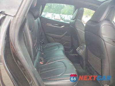 Zdjęcie 11 z 14 samochodu: 2022 MASERATI LEVANTE BASE VIN:ZN661XUA7NX395181 - miniatura